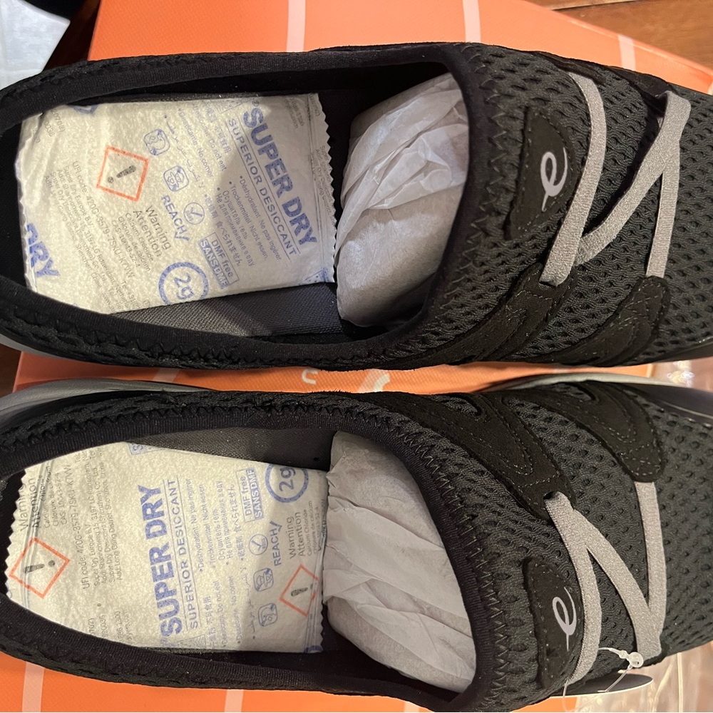 Women’s Easy Spirit Sneaker Clog NWT - Picture 7 of 7